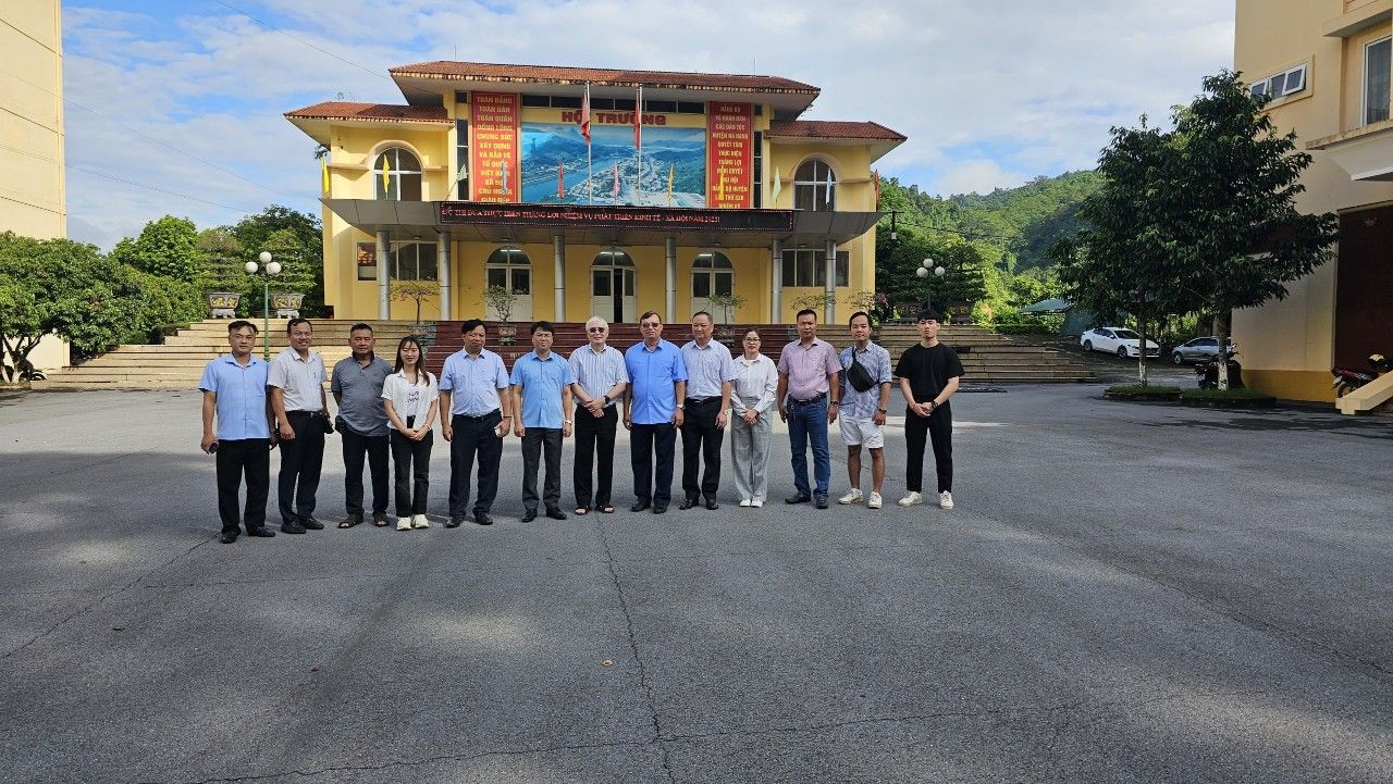 Chuyến làm việc và từ thiện của Ban Giám đốc Công ty KJVC Việt Nam tại huyện Na Hang - Tuyên Quang